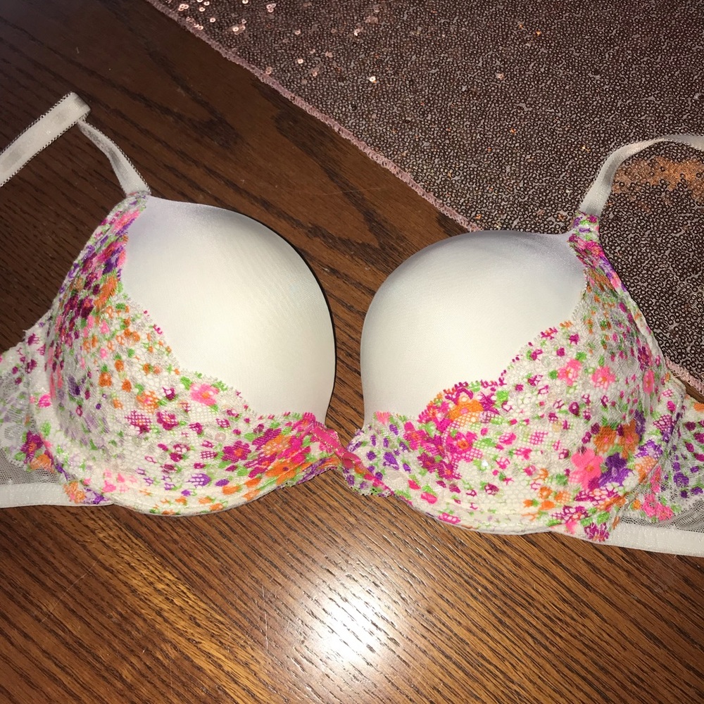 Victoria secret bra